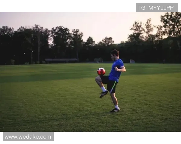 足球前线：探索全球足球赛事的激情与荣耀，解读明星球员的成长之路