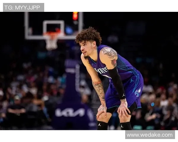 黄蜂队鲍尔与卡斯尔联手发力击败马刺队马威贡献双十表现